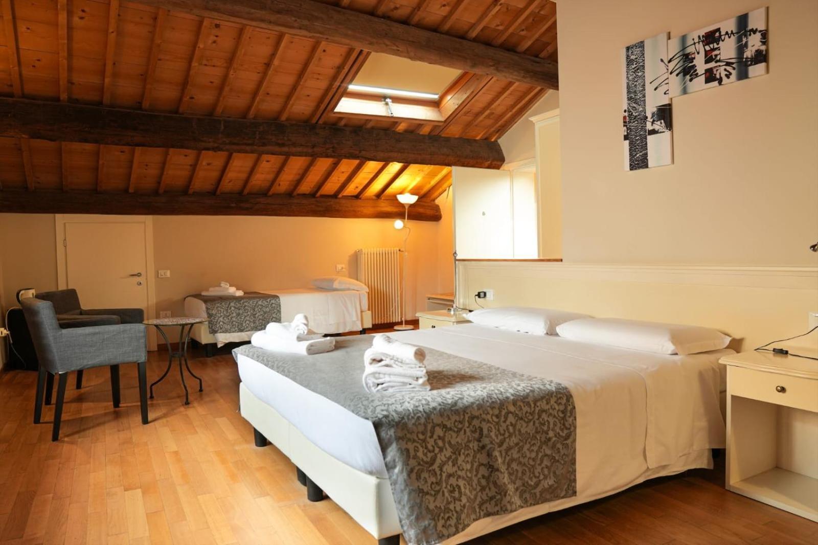 Honey Rooms Ferrara Exterior foto
